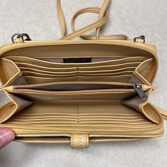 The Sak wallet and organizer - Picture 4 of 4